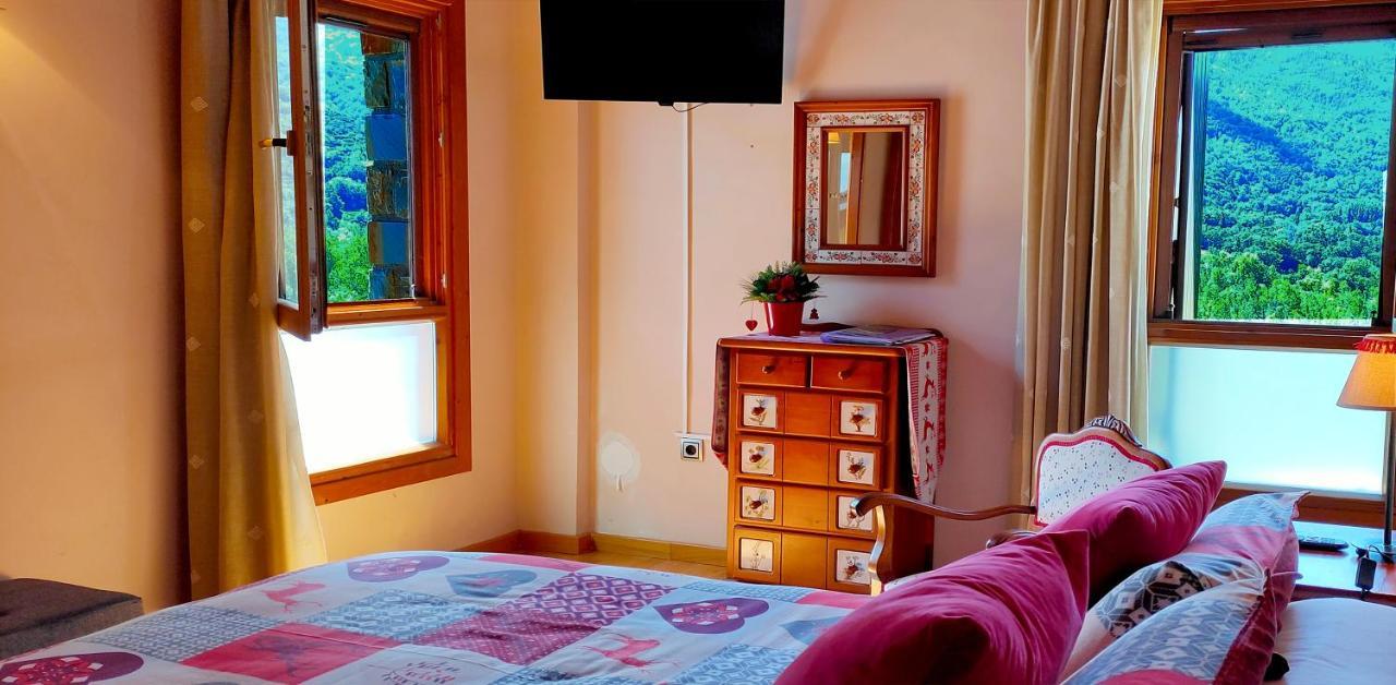 Maison d'hôtes La Llardana à Benasque Extérieur photo
